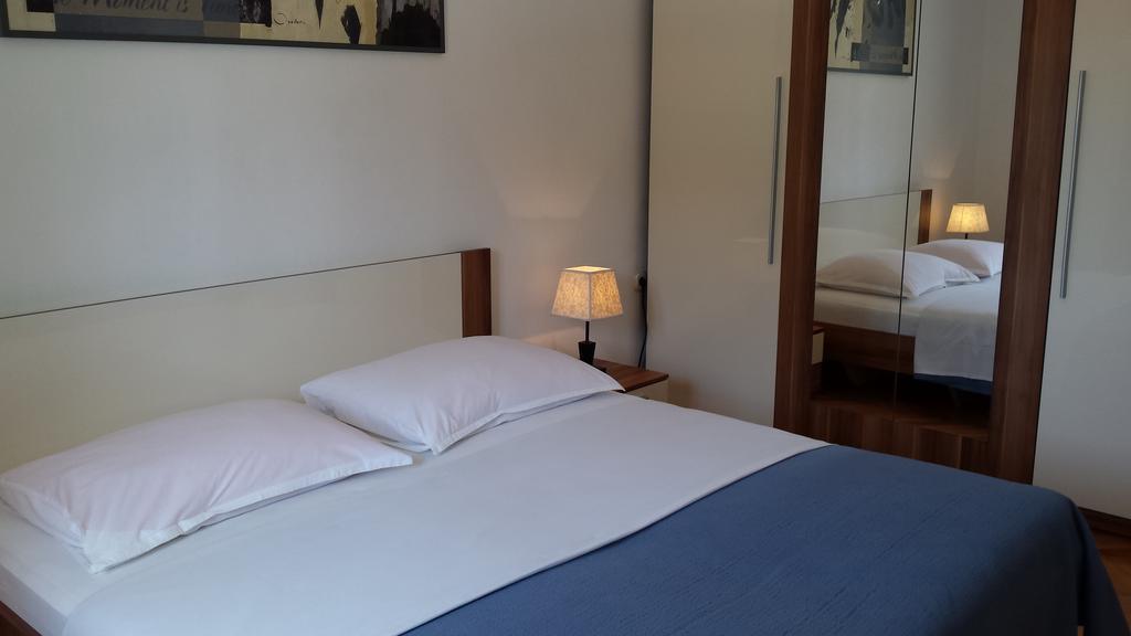 Apartment Klara Primošten Esterno foto